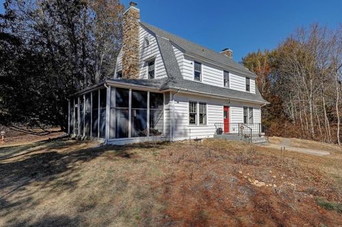 5 Carolina Main St, Richmond, RI 02812-1029