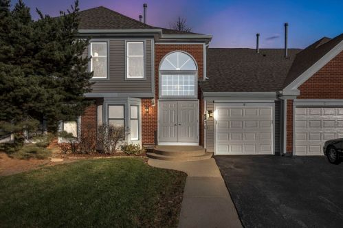 1883 Fox Run Dr, Elk Grove Vlg IL  60007-7001 exterior