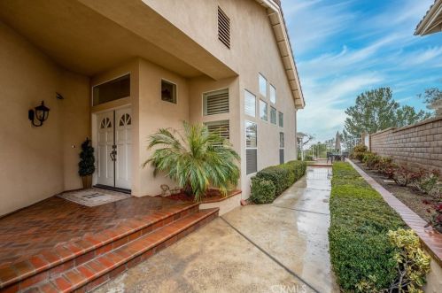 405 Laureltree Dr, Anaheim CA  92808-1648 exterior