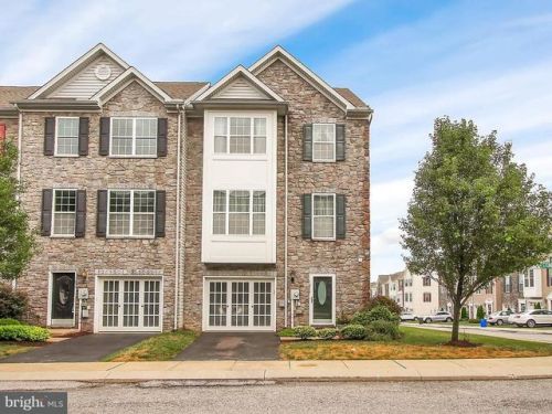1233 Stonehaven Way, York, PA 17403-9034