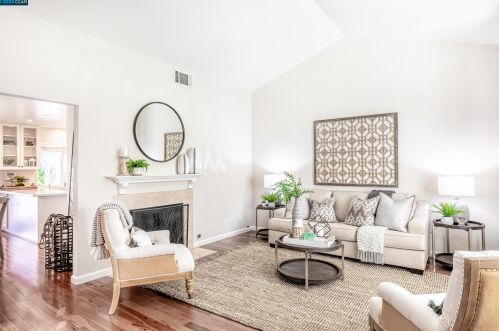 814 Bethany Ln, Concord, CA 94518-3508