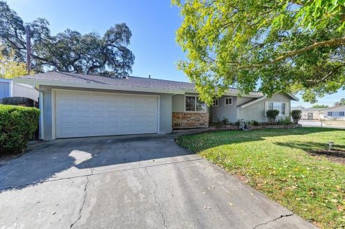 7400 Kingsmen Ave, Citrus Heights, CA 95621-3735