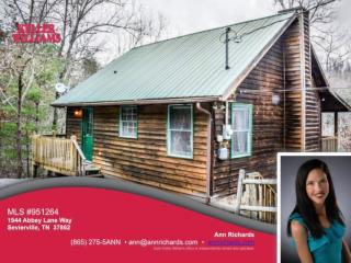1944 Abbey Lane Way, Pigeon Forge, TN 37862-9004