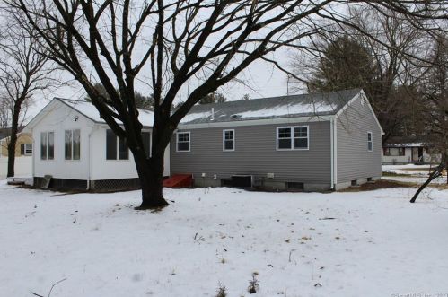 41 Mcgrath Rd, Wapping CT  06074-1116 exterior