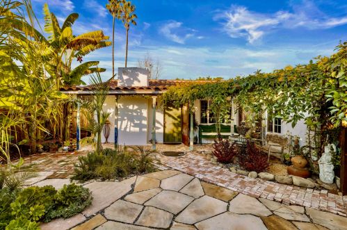 2324 Cliff Dr, Santa Barbara, CA 93109-1271