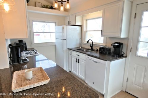 3421 Seaview Rd, Lavallette NJ 08735-1341 exterior