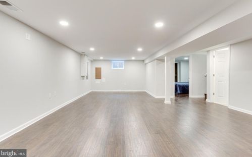 114 Williamsburg Dr, Silver Spring MD 20901-2728 exterior