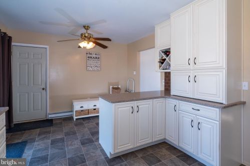 151 Tanglewood Ln, Lancaster PA  17601-3315 exterior