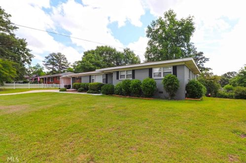409 Pine Valley Dr, Warner Robins, GA 31088-4013