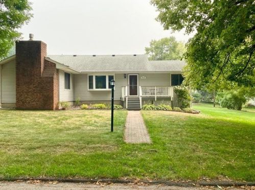 868 9th Ave, Columbus, MN 55025