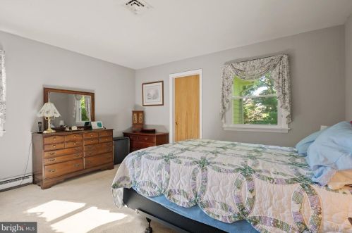 1883 Manchester Ln, Lancaster PA  17601-6210 exterior