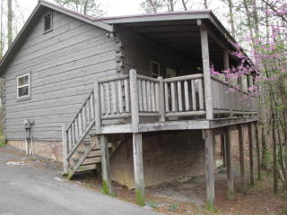 634 Magic Kingdom Ln, Pigeon Forge, TN 37876-2482