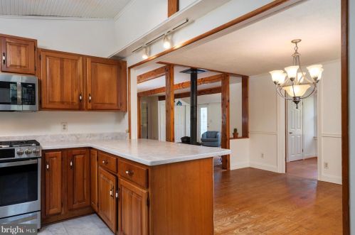 6482 Shady Side Rd, Shady Side MD 20764-9715 exterior