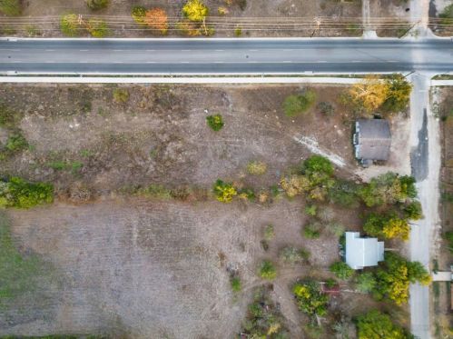 601 Burleson St, Uhland TX 78640-5323 exterior