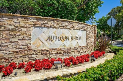 586 Breckenridge Pl, Simi Valley, CA 93065-7046