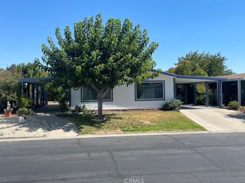 211 Lark Dr, Lake Nacimiento, CA 93446-4030