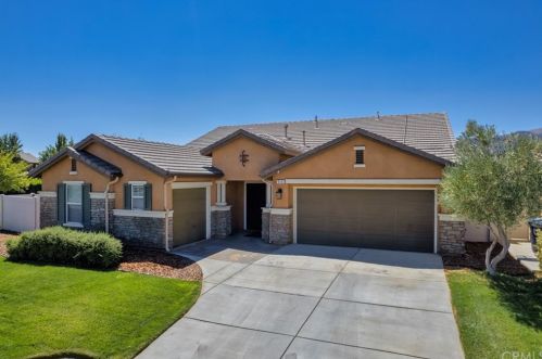 916 Laura Ln, Tehachapi, CA 93561-9461