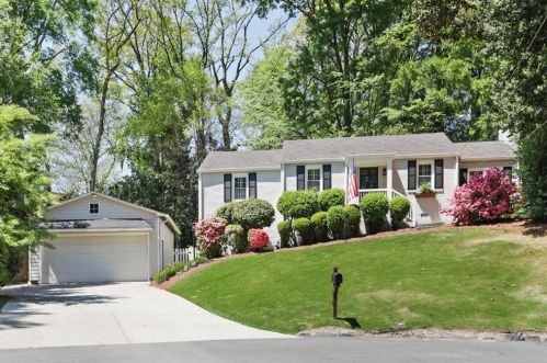 719 Forrest Trl, Atlanta, GA 30318-2517