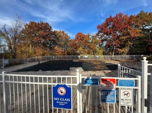 168 Carriage Crossing Ln, Middletown CT  06457-5834 exterior