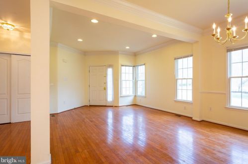 24 Caleb Ln, Princeton NJ  08540-6138 exterior