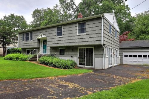 73 Shadyside Ln, Milford, CT 06460-6643