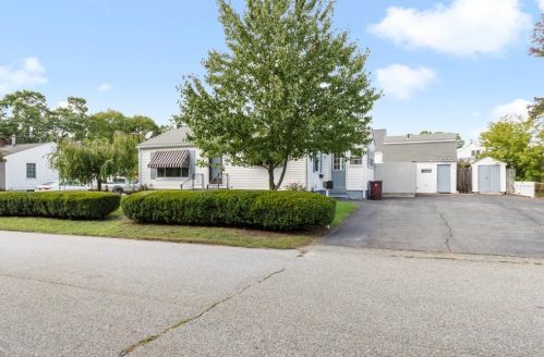 99 Ruskin Ave, Woonsocket, RI 02895-5625