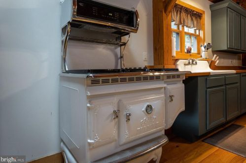 3320 Northview Ln, Elkton, VA 22827-2217