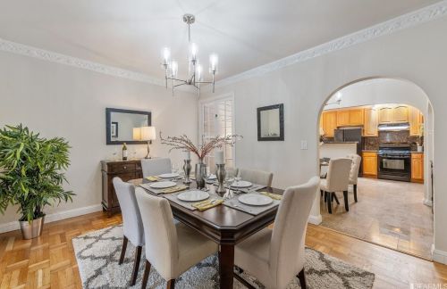 1306 Gilman Ave, San Francisco CA 94124-3243 exterior