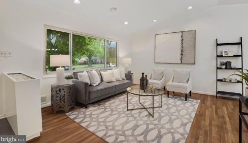 913 Caddington Ave, Silver Spring MD 20901-1048 exterior