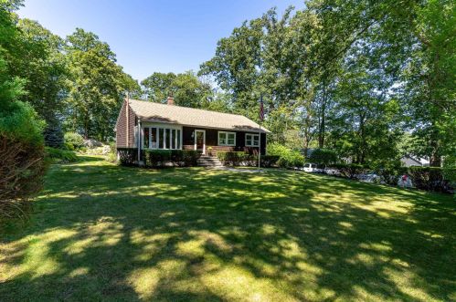 1062 Banfield Rd, Portsmouth, NH 03801-5614