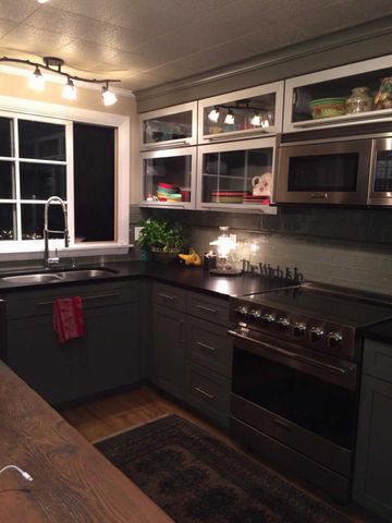4 Summit Ln, York, ME 03909-1004