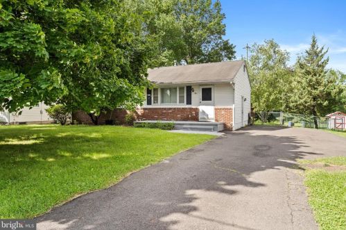 45 Running Brook Rd, Trenton, NJ 08638-2013