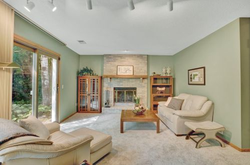 3735 Greensboro Dr, Saint Paul MN  55123-2242 exterior