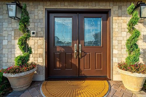 2010 Buckingham Pl, Glendale CA  91206-1401 exterior