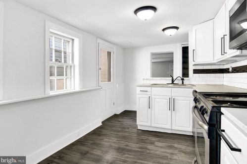 136 East St, Carlisle PA  17013-2515 exterior