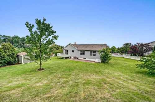 49 Newberry Way, Middletown, CT 06457-7924