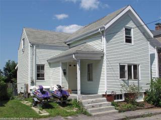 57 Mcdonough St, Portsmouth, NH 03801-3929