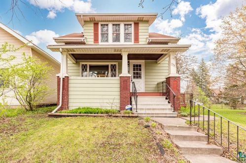 406 43rd Ave, Duluth, MN 55807-1555