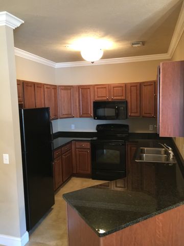 2432 Suncrest Vlg, Morgantown WV  26505-3842 exterior