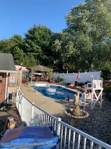 44 Wyoming Dr, Jackson Twp, NJ 08527-1544