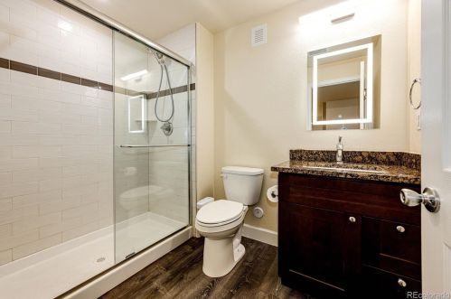 280 Elk Ct, Aurora CO 80016-4104 exterior