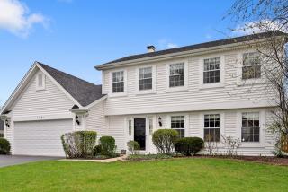 1331 Paddock Pl, Hanover Park, IL 60103-8701
