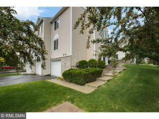 2960 Village Ct, Chanhassen, MN 55317-4428