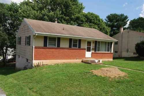 1303 Blandford St, Staunton, VA 24401-2007