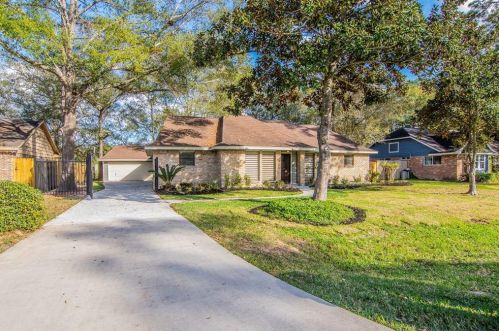 716 River Plantation Dr, Conroe TX  77302-3746 exterior