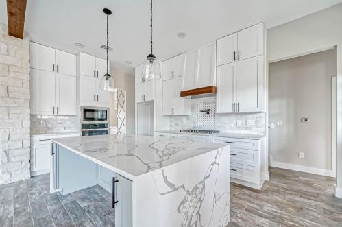 206 Cattle Drive Trl, Angleton TX 77515-9085 exterior