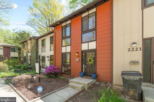 2219 Lofty Heights Pl, Herndon, VA 20191-1716