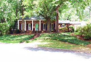 332 Meadowbrook Dr, Atlanta GA  30342-3325 exterior