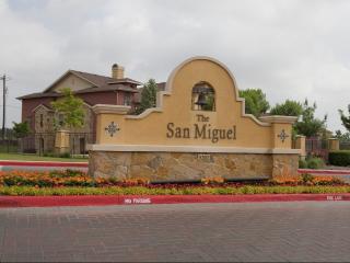 5202 Texana Dr, San Antonio TX  78249-3772 exterior
