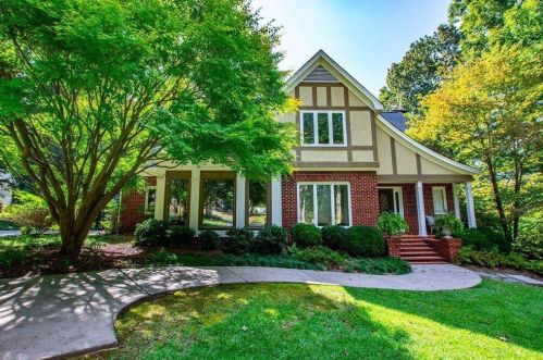 150 Laurel Lakes Dr, Carrollton, GA 30116-5802
